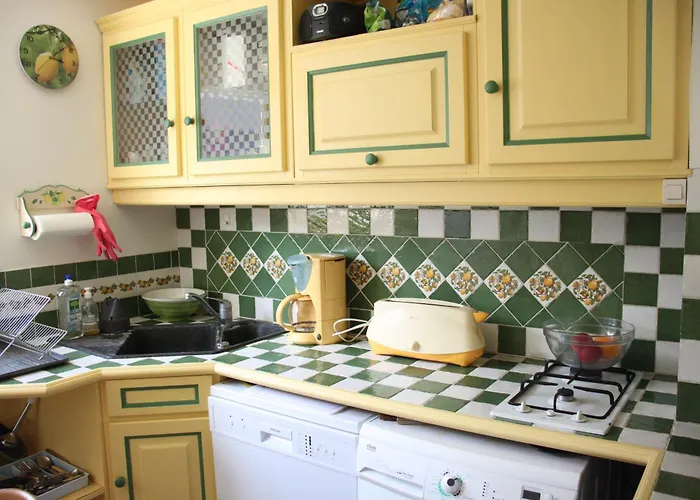 Petit - Quartier Vaugueux Château