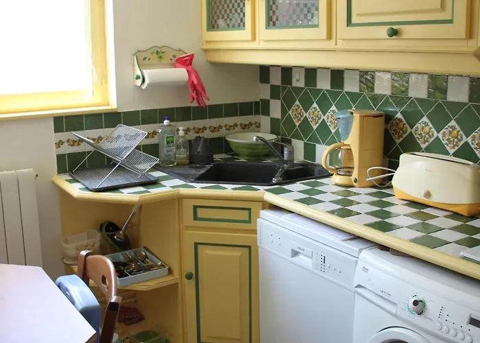 Petit - Quartier Vaugueux Château *